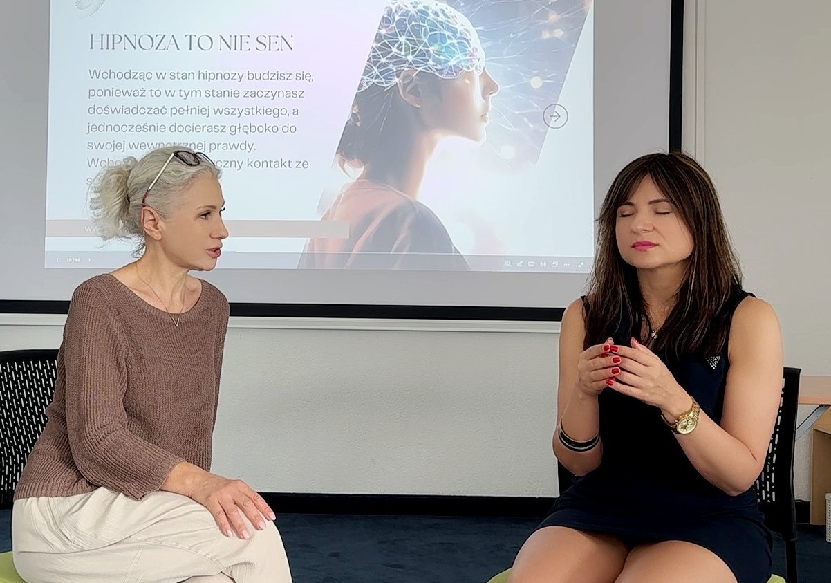hipnoterapeuta w Poznaniu indukuje trans hipnotyczny